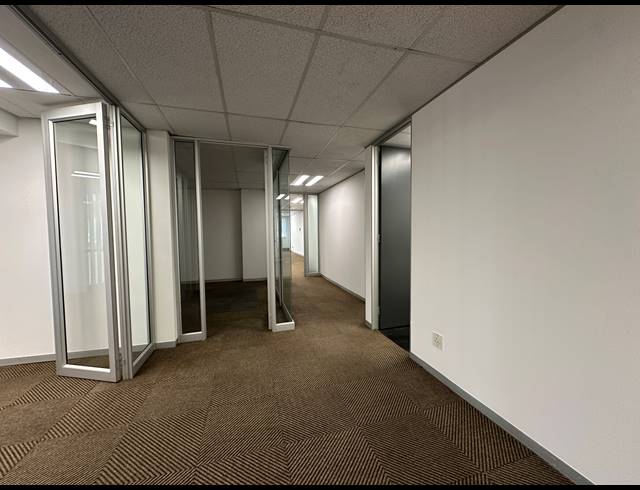 264M² OFFICE TO LET IN SANDTON CENTRAL